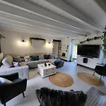 200m2 Avec 度假居