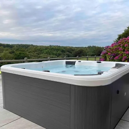 200m2 Avec Nyaraló *