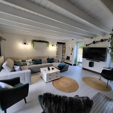 Gite Le Petit Chevreuil بيت للعطل